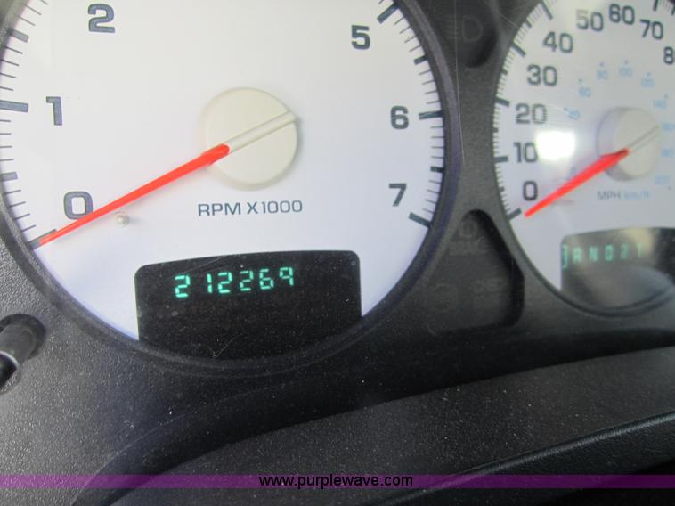 image for item C5236 2002 Dodge Ram 1500 quad cab pickup