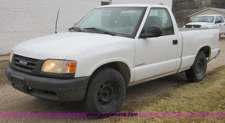 image for item C5239 1998 Isuzu Hombre S pickup truck