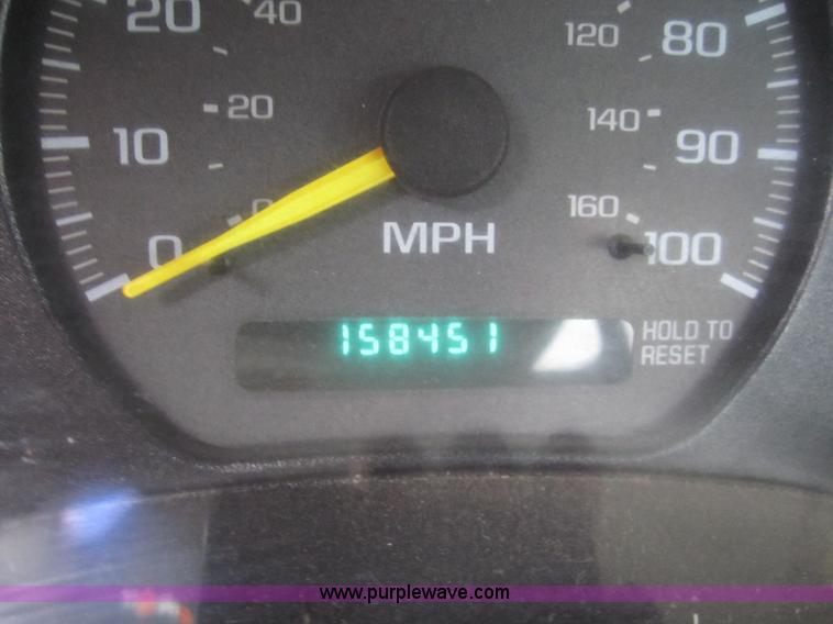 image for item C5239 1998 Isuzu Hombre S pickup truck