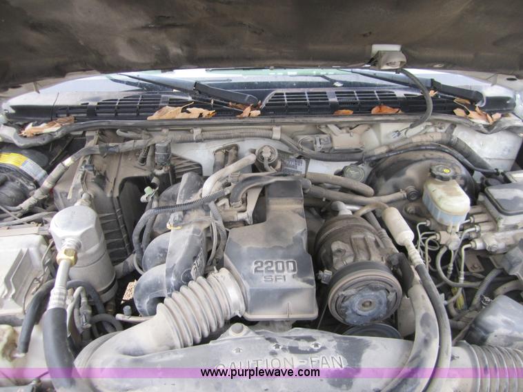 image for item C5239 1998 Isuzu Hombre S pickup truck