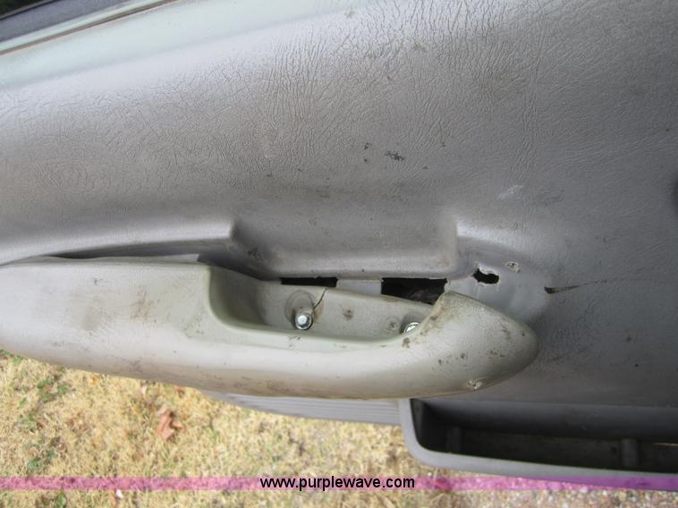 image for item C5240 2000 Chevrolet 3500 pickup truck