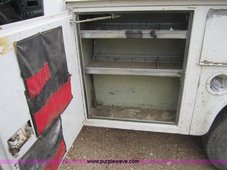 image for item C5240 2000 Chevrolet 3500 pickup truck