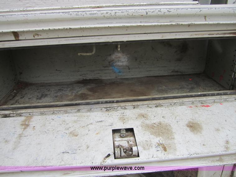 image for item C5240 2000 Chevrolet 3500 pickup truck