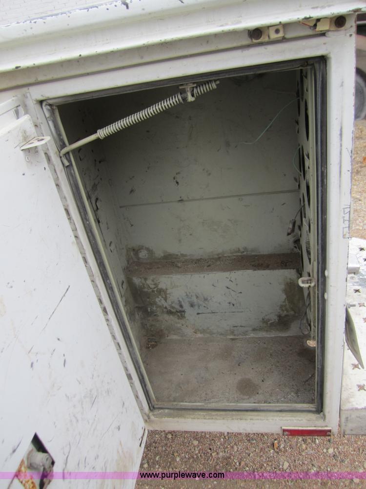 image for item C5240 2000 Chevrolet 3500 pickup truck