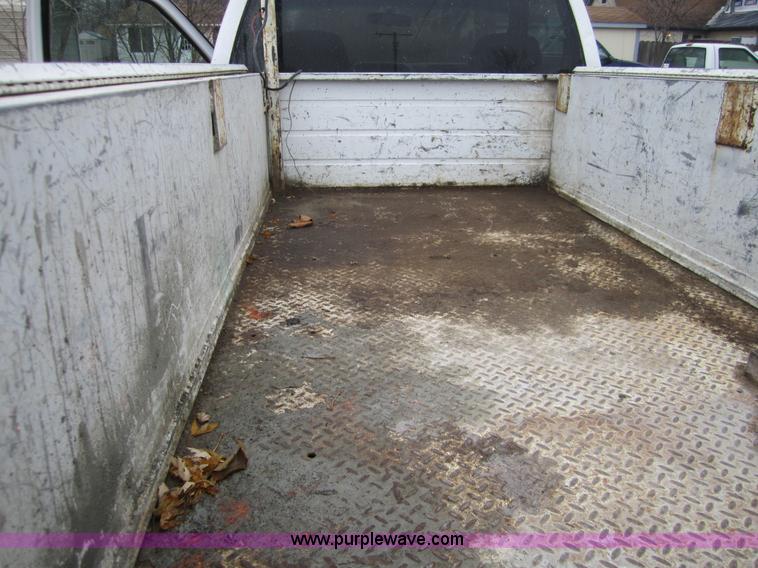 image for item C5240 2000 Chevrolet 3500 pickup truck