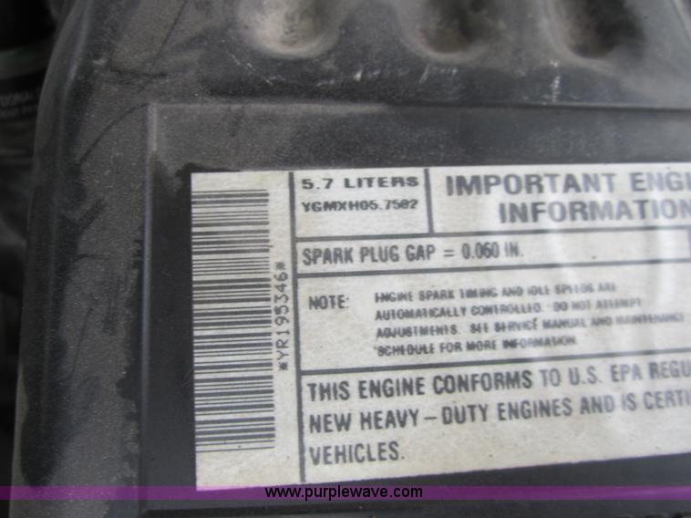 image for item C5240 2000 Chevrolet 3500 pickup truck