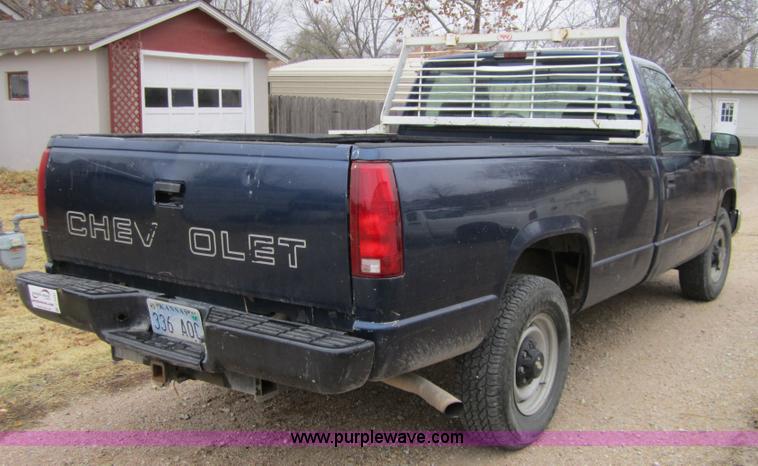 image for item C5241 1999 Chevrolet 2500 pickup truck