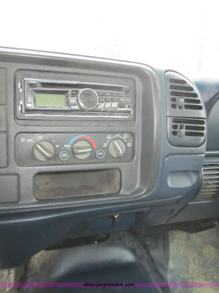 image for item C5241 1999 Chevrolet 2500 pickup truck