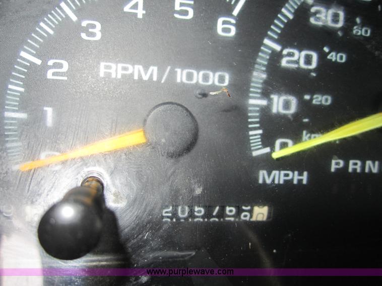 image for item C5241 1999 Chevrolet 2500 pickup truck