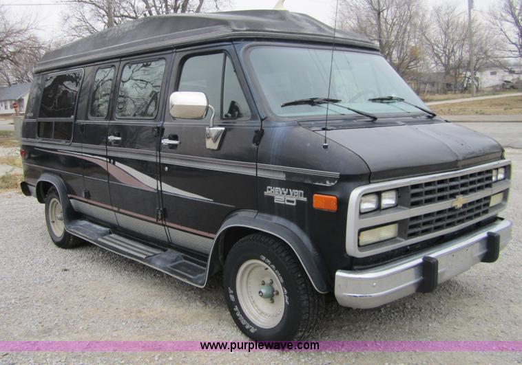 image for item C5253 1994 Chevrolet G20 conversion van