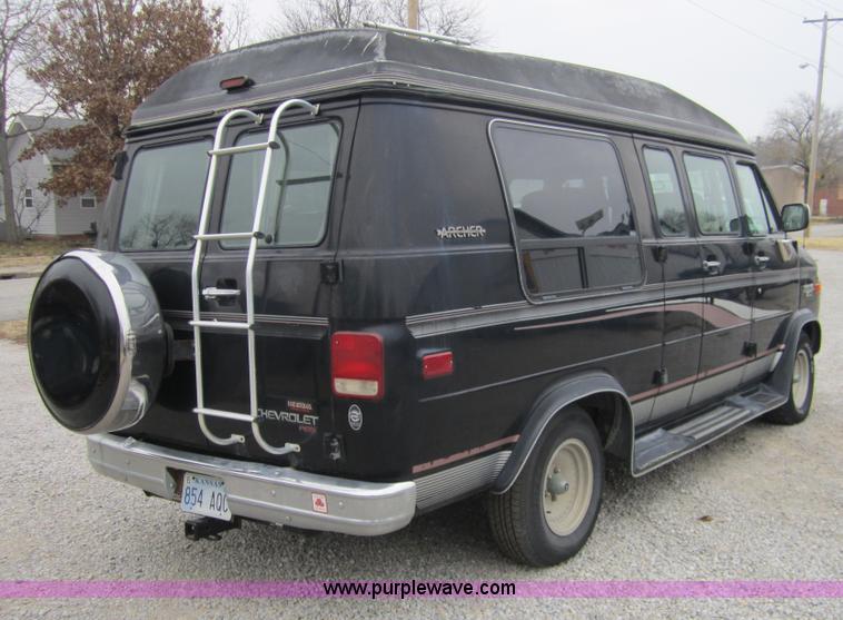 image for item C5253 1994 Chevrolet G20 conversion van