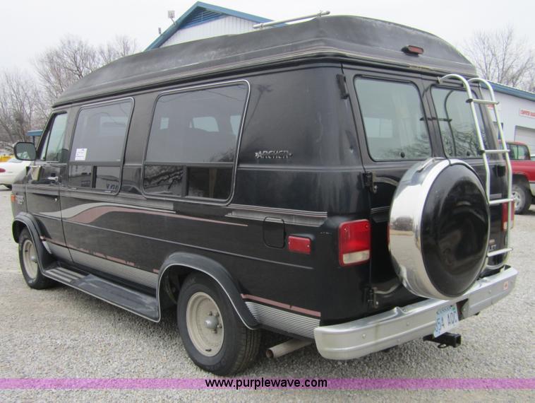 image for item C5253 1994 Chevrolet G20 conversion van