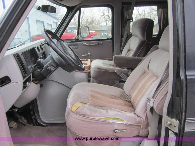 image for item C5253 1994 Chevrolet G20 conversion van
