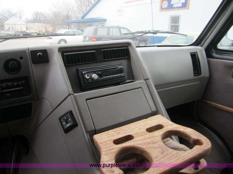 image for item C5253 1994 Chevrolet G20 conversion van