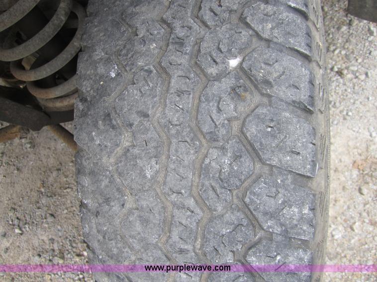 image for item C5256 1996 Dodge Ram 1500 club cab pickup truck