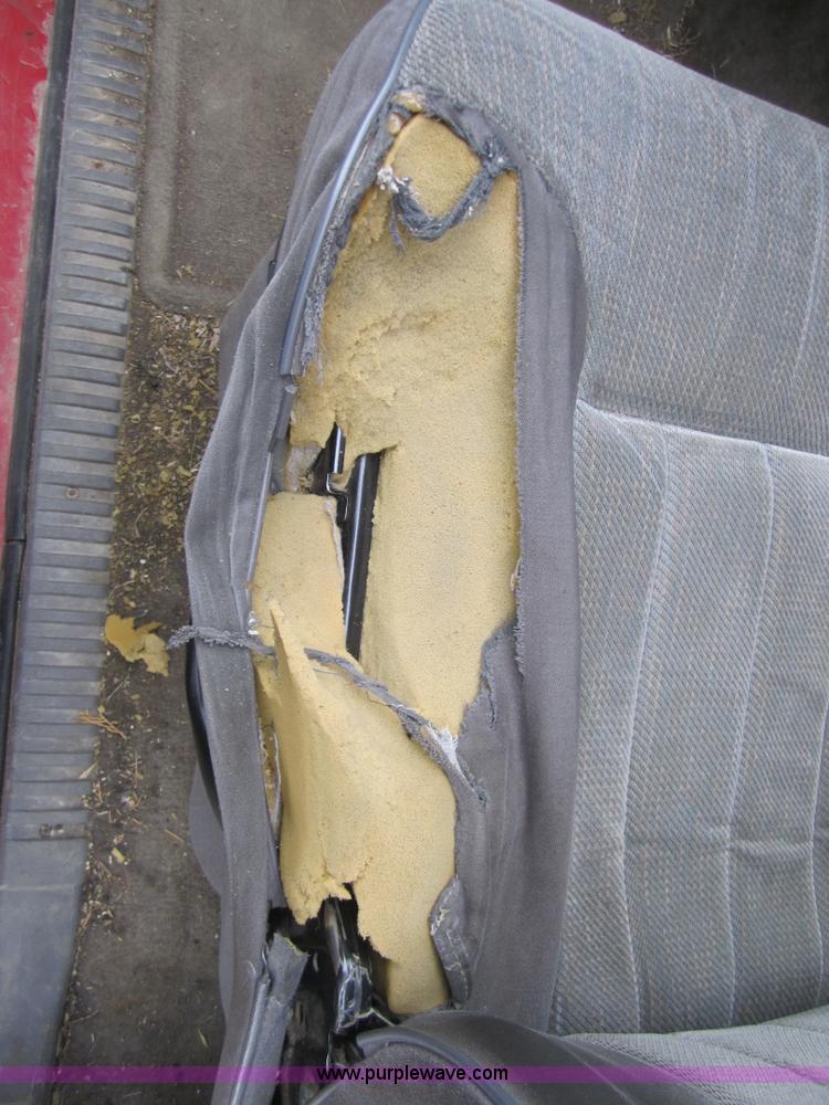 image for item C5256 1996 Dodge Ram 1500 club cab pickup truck