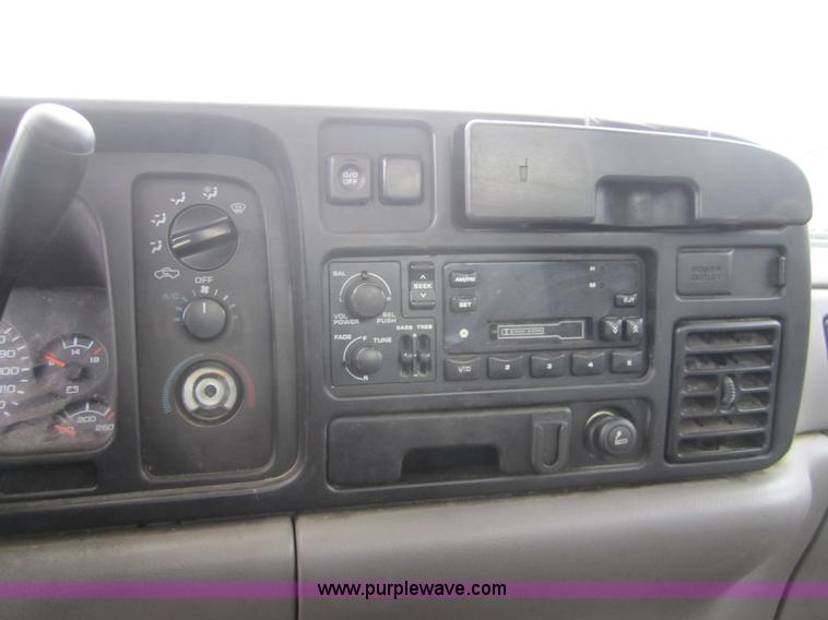 image for item C5256 1996 Dodge Ram 1500 club cab pickup truck