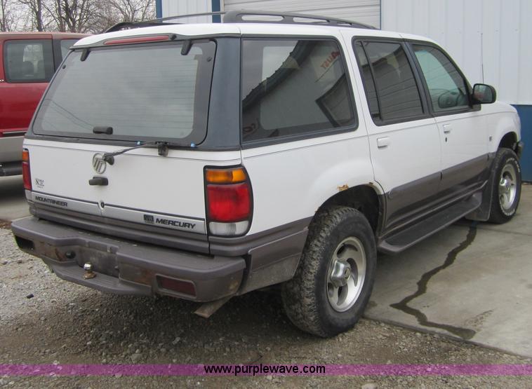 image for item C5257 1997 Mercury Mountaineer SUV
