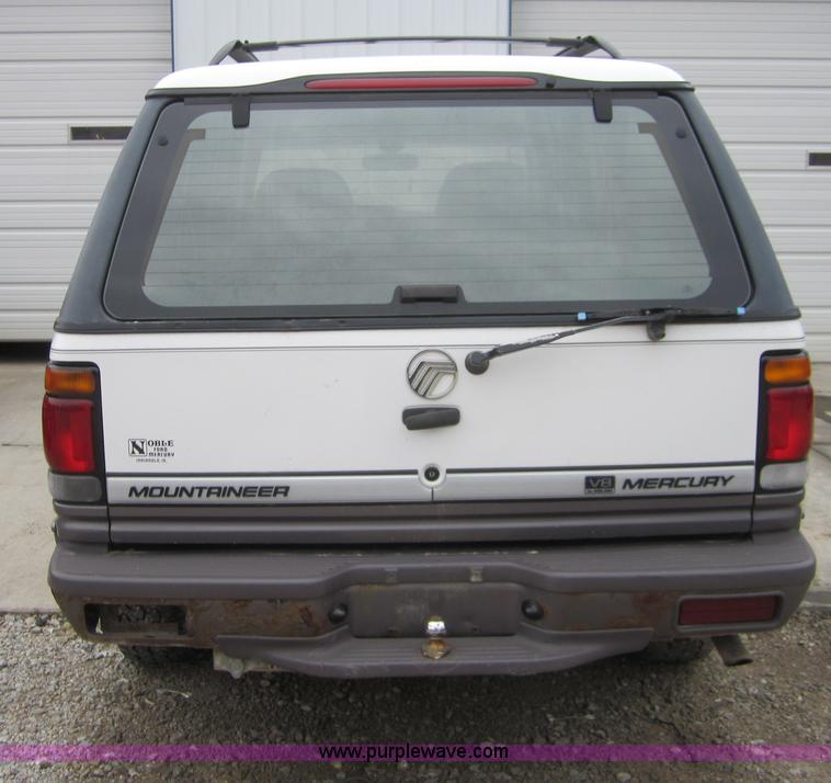 image for item C5257 1997 Mercury Mountaineer SUV
