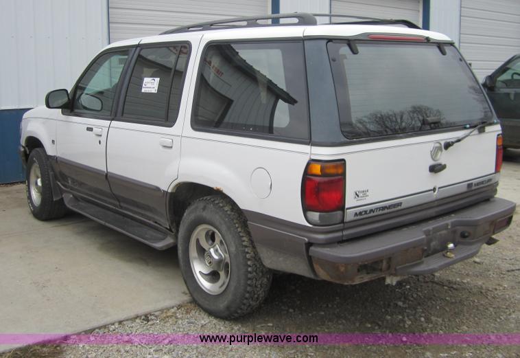 image for item C5257 1997 Mercury Mountaineer SUV