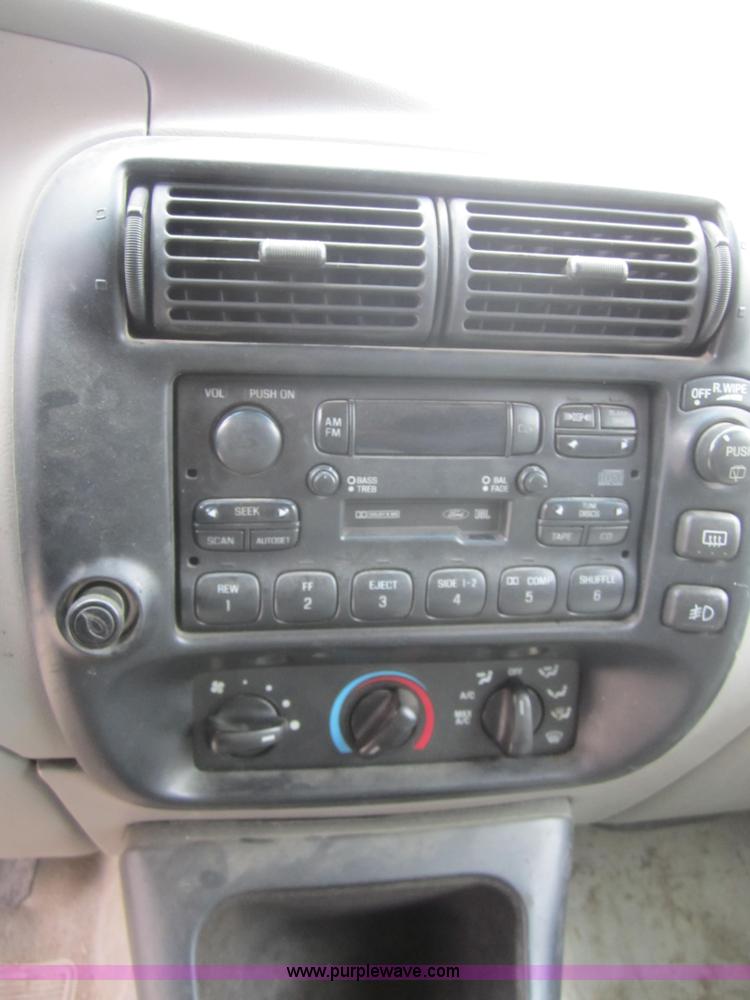 image for item C5257 1997 Mercury Mountaineer SUV