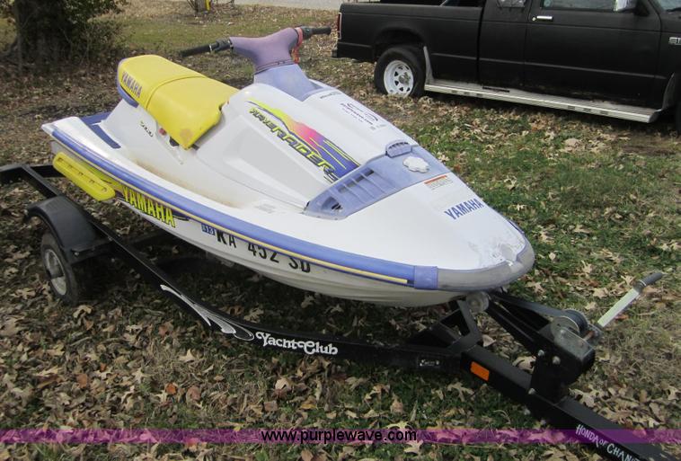 image for item C5262 Yamaha wave runner jet ski with trailer