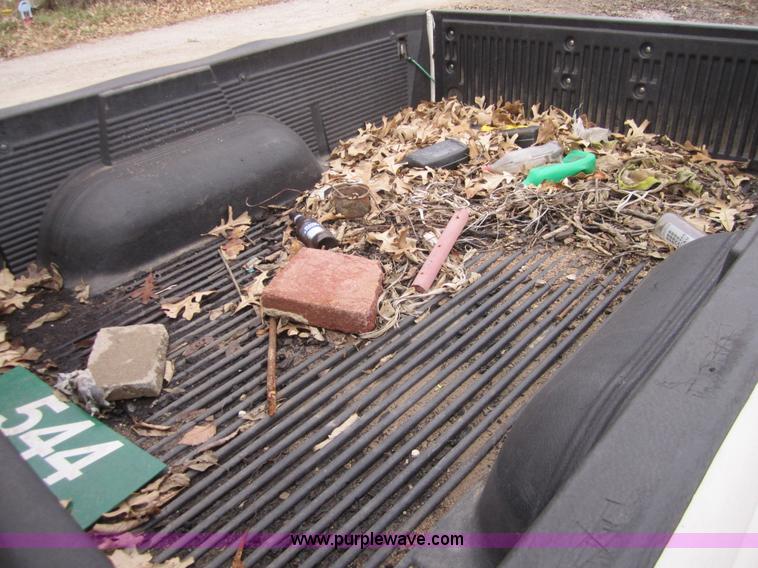 image for item C5264 1999 Toyota Tacoma SR5 extended cab pickup truck