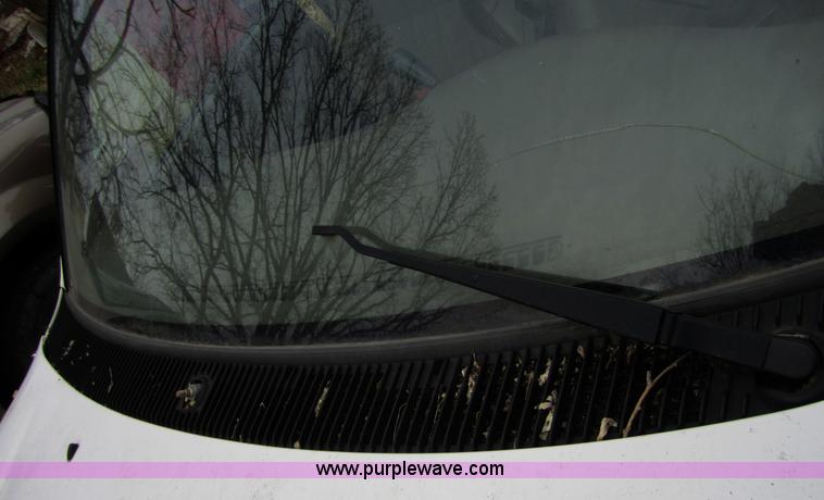 image for item C5264 1999 Toyota Tacoma SR5 extended cab pickup truck