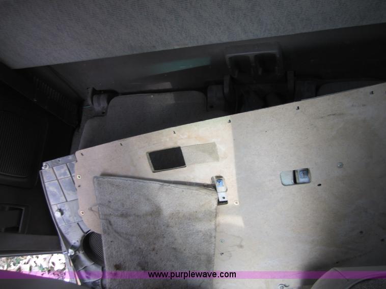 image for item C5264 1999 Toyota Tacoma SR5 extended cab pickup truck