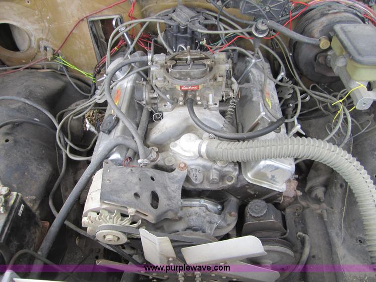 image for item C5265 1985 Chevrolet S10 extended cab pickup truck