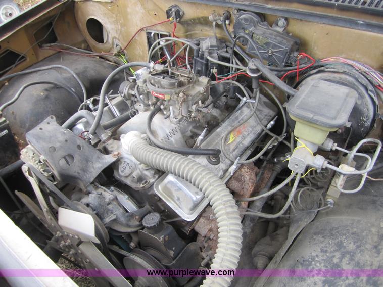 image for item C5265 1985 Chevrolet S10 extended cab pickup truck