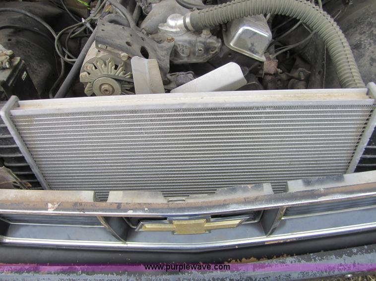 image for item C5265 1985 Chevrolet S10 extended cab pickup truck