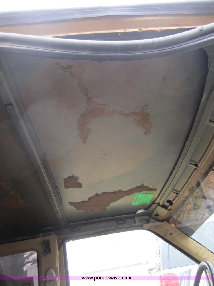 image for item C5265 1985 Chevrolet S10 extended cab pickup truck