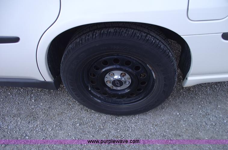 image for item C5744 2002 Chevrolet Impala