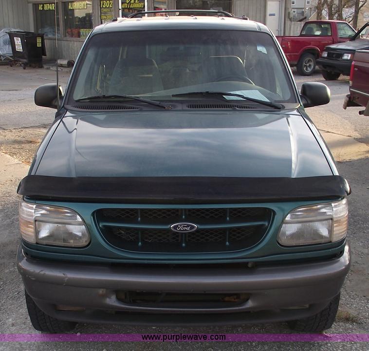 image for item C5820 1998 Ford Explorer Sport two door SUV