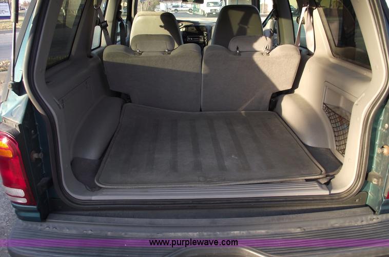 image for item C5820 1998 Ford Explorer Sport two door SUV