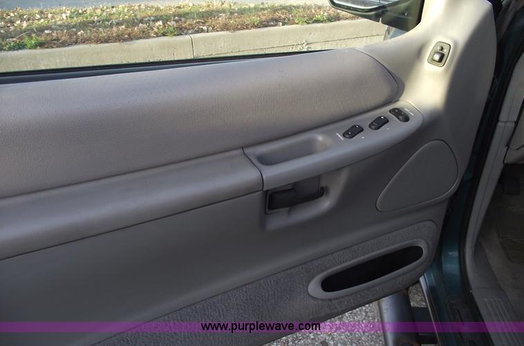 image for item C5820 1998 Ford Explorer Sport two door SUV