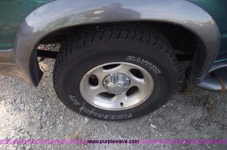 image for item C5820 1998 Ford Explorer Sport two door SUV