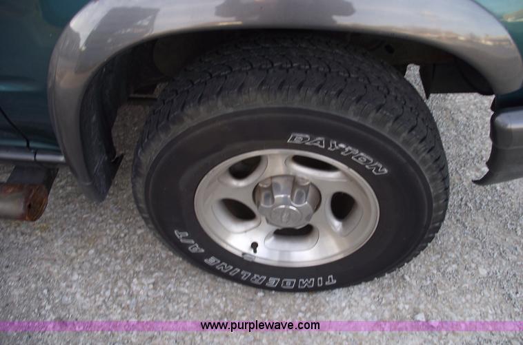 image for item C5820 1998 Ford Explorer Sport two door SUV