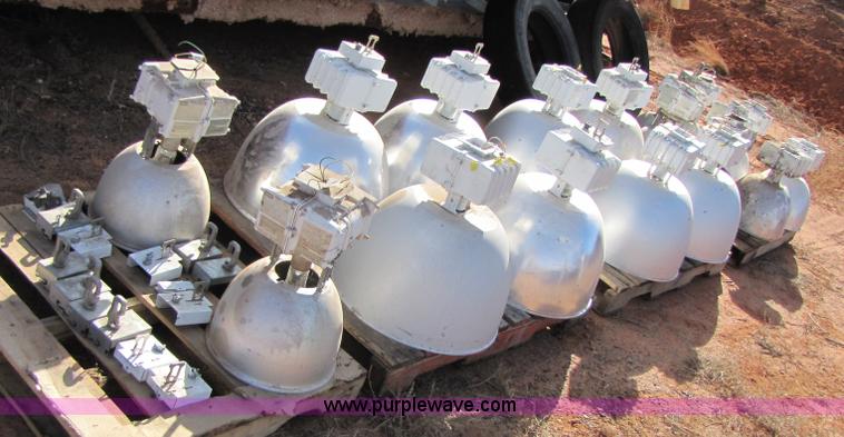 image for item C9606 (18) shop lights