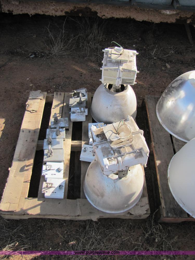 image for item C9606 (18) shop lights