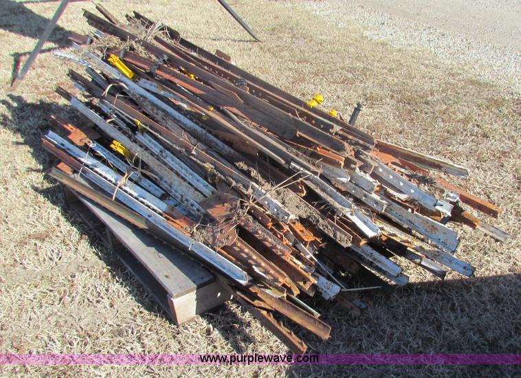 image for item D9223 Approximately 50 assorted T-posts