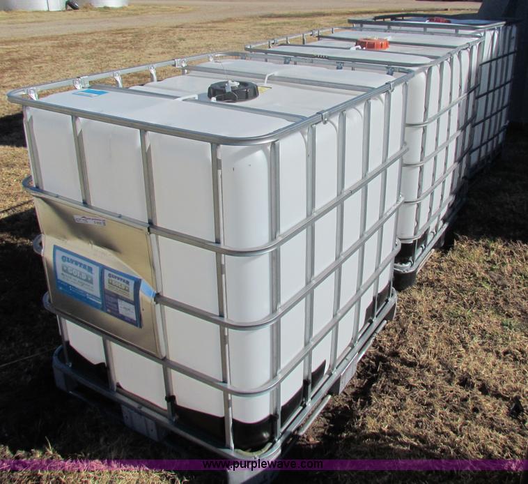 image for item D9225 (3) 275 gallon tanks