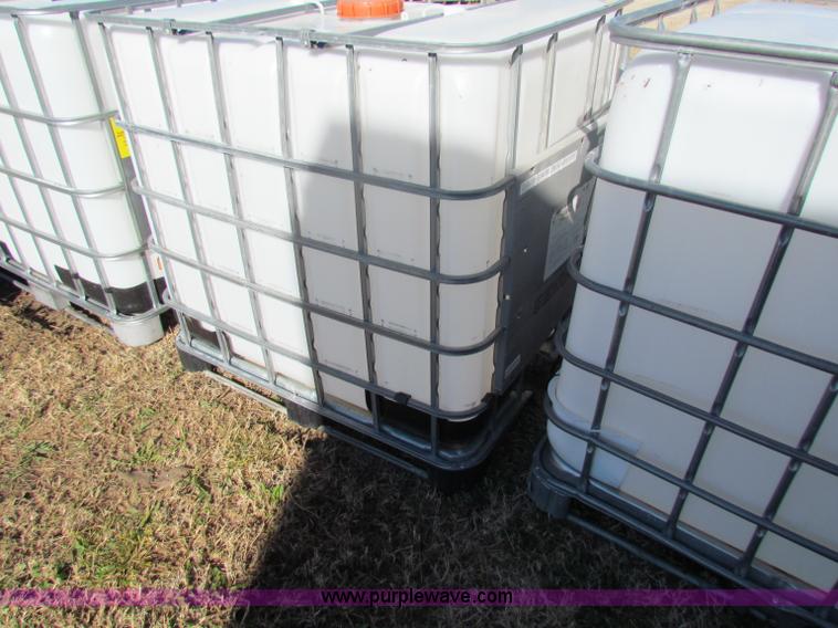 image for item D9225 (3) 275 gallon tanks