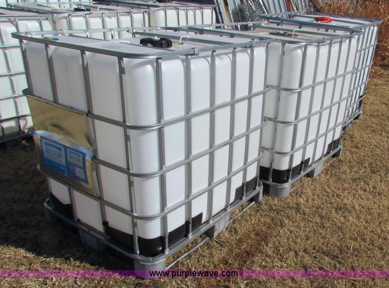 image for item D9230 (3) 275 gallon tanks