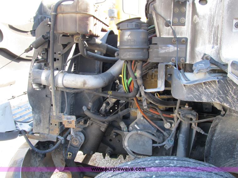 image for item D9251 2004 GMC C8500 engine and belt driven accessories and air compressor