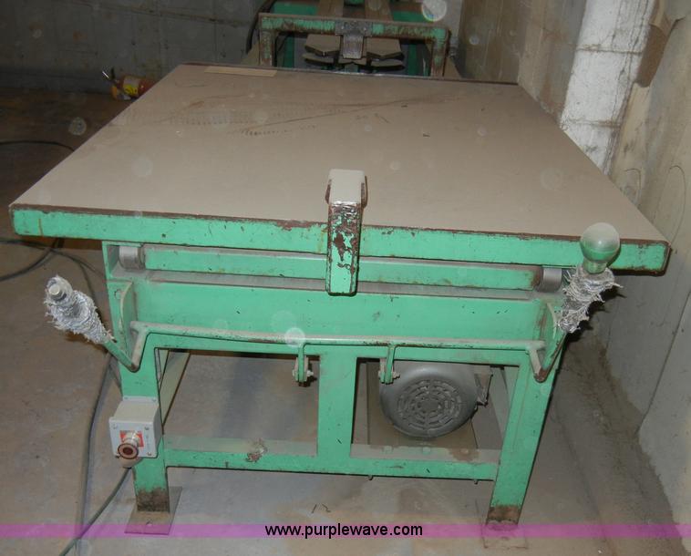 image for item H9091 Pallet dismantler