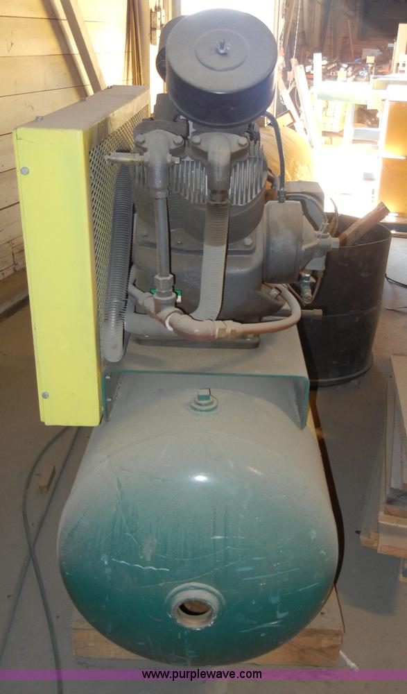 image for item H9092 1989 Rol-air 200 gallon air compressor