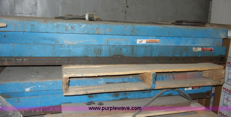 image for item H9094 (3) electric hydraulic scissor lifts