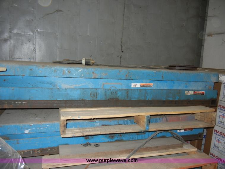 image for item H9096 (3) electric hydraulic scissor lifts